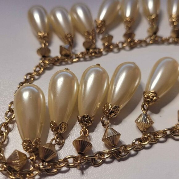 Vintage Gold Faux Pearl Tear Drop Layered Style Necklace - Picture 4 of 4